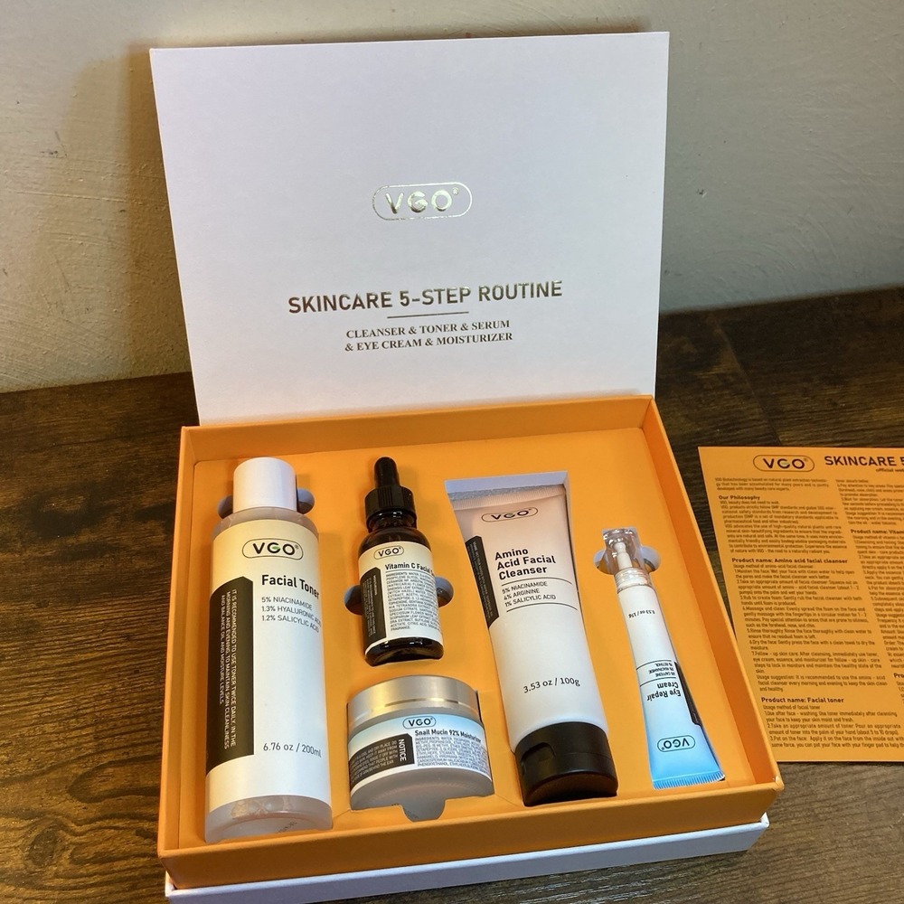 VGO 5 Pc Skincare Set Cleanser Toner Serum Eye Cream Moisturizer